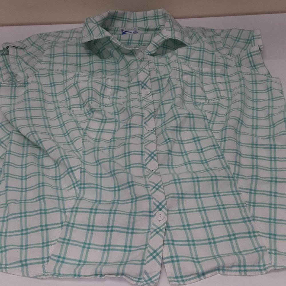 Columbia green and white plaid cap sleeve top